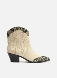 Bota Off-White Couro Cano Curto Bordado Western
