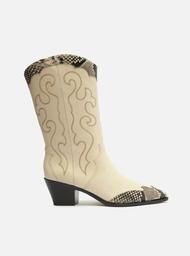Bota Off-White Couro Cano Médio Bordado Western